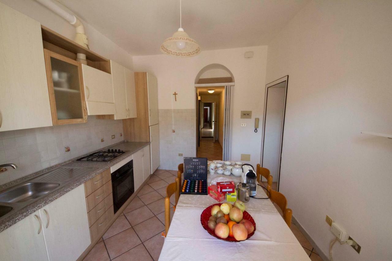 Bed & Breakfast Porta Santi Чезена Екстер'єр фото